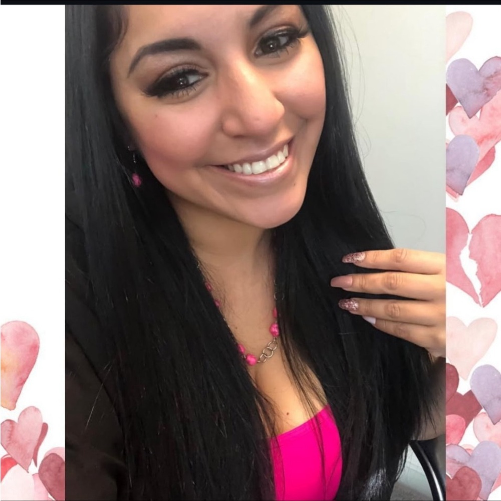 Meet your Posher, Desiree
